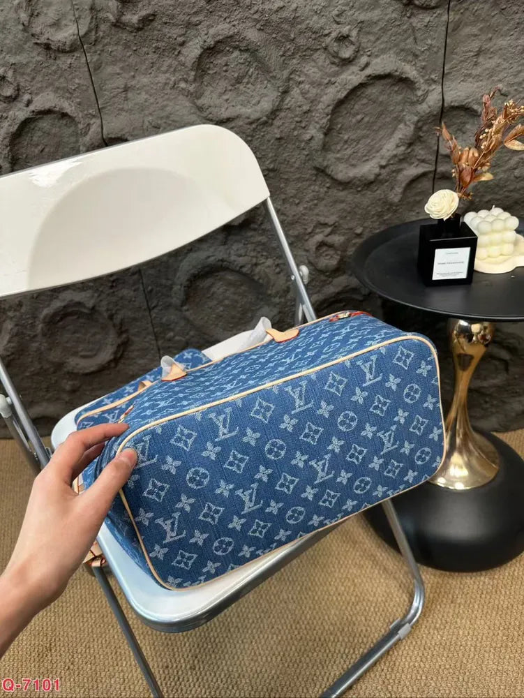 Louis Vuitton Neverfull Bag Blue