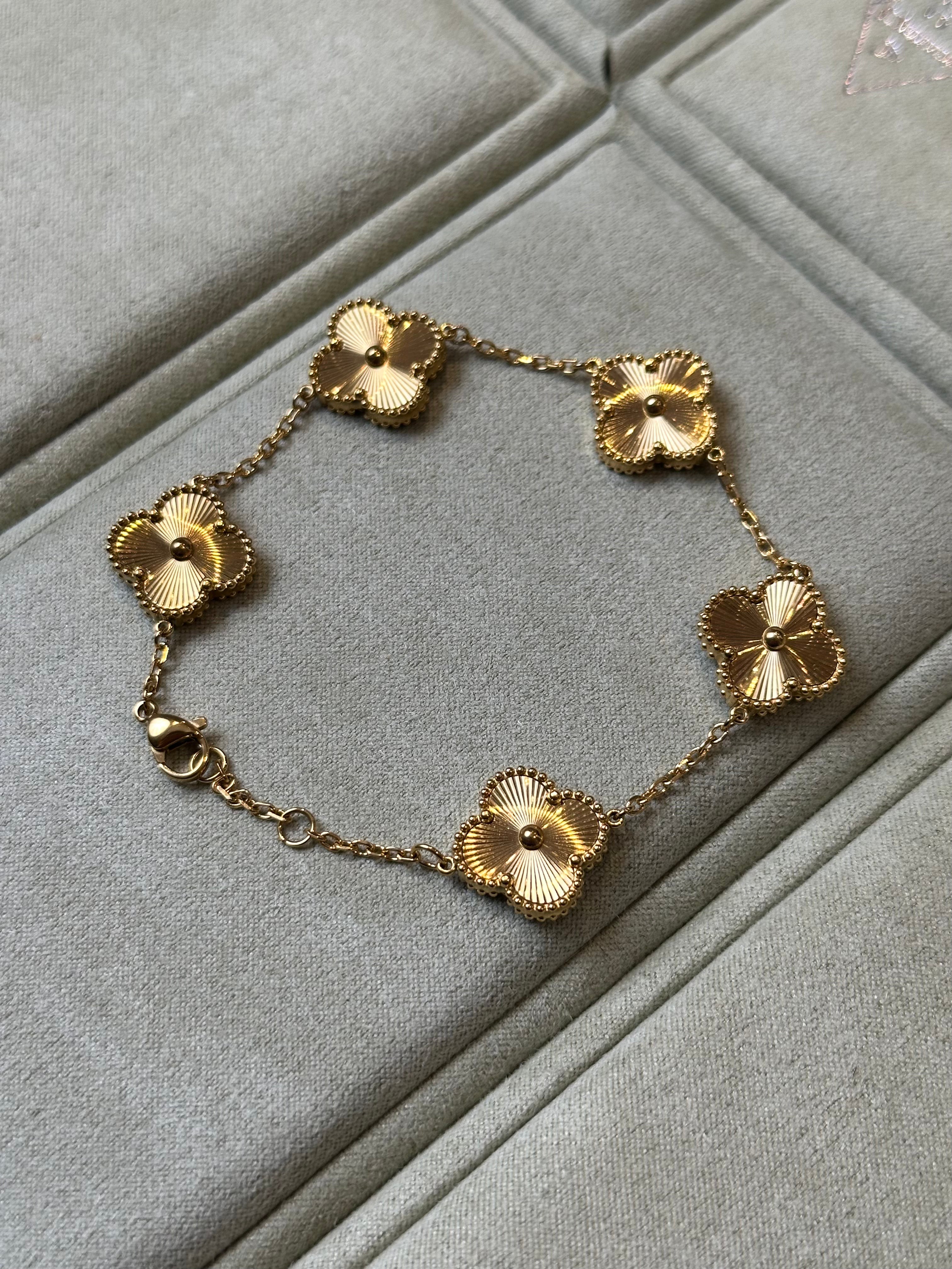 van cleef & arpels Yellow gold  Bracelet 5 Motif