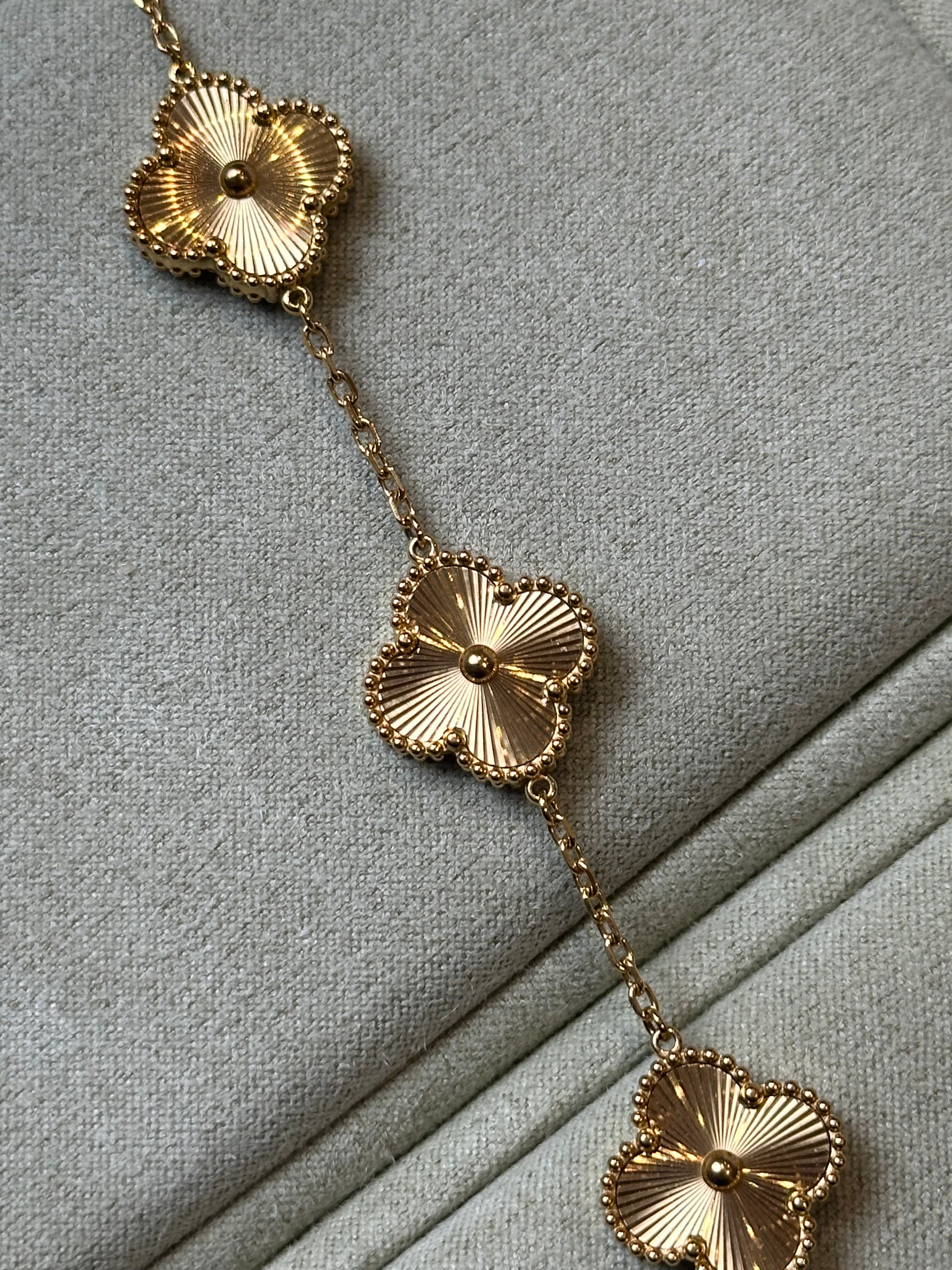 van cleef & arpels Yellow gold  Bracelet 5 Motif