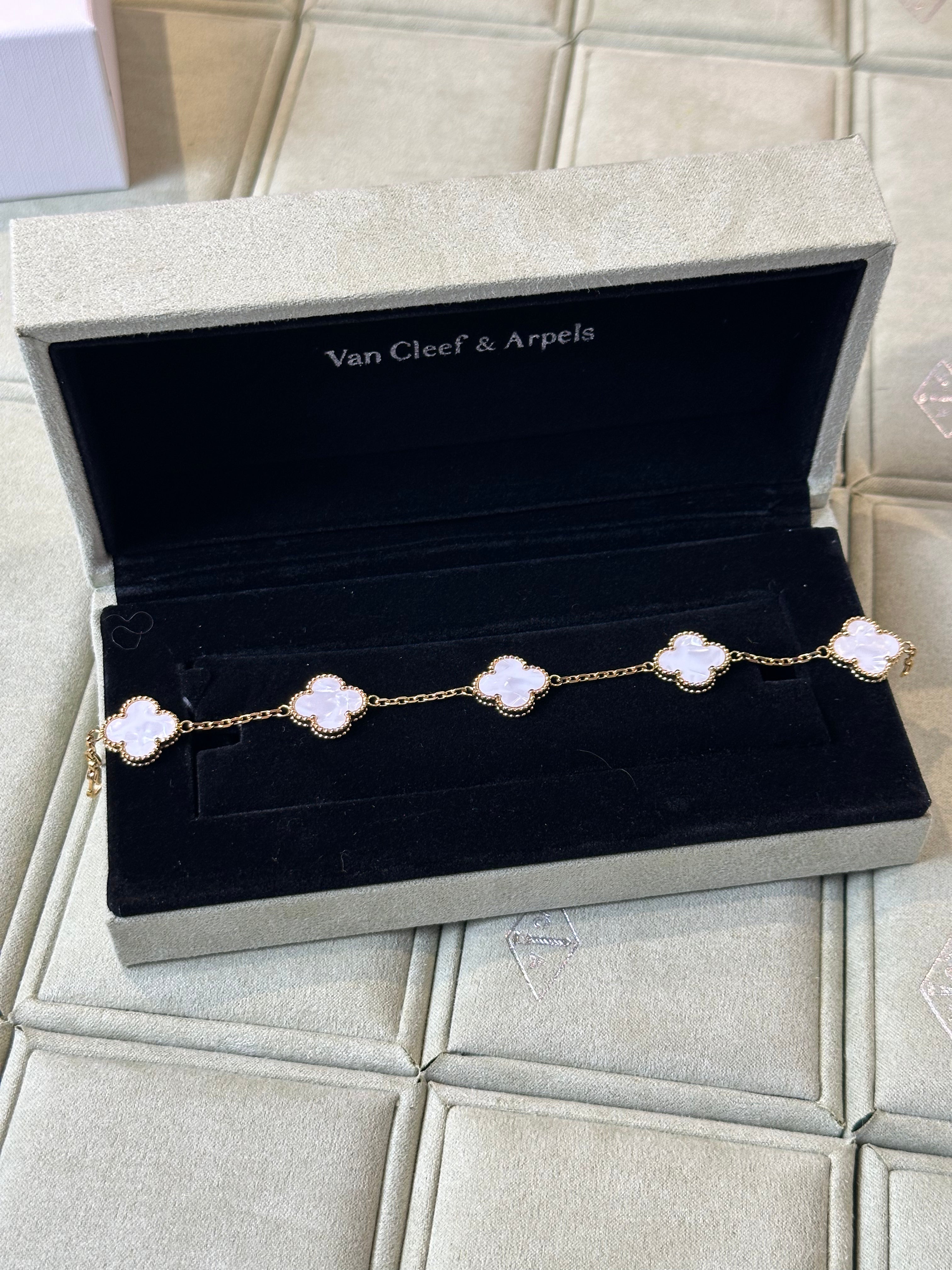 van cleef & arpels  yellow gold, white mother-of-pearl Bracelet 5 Motif