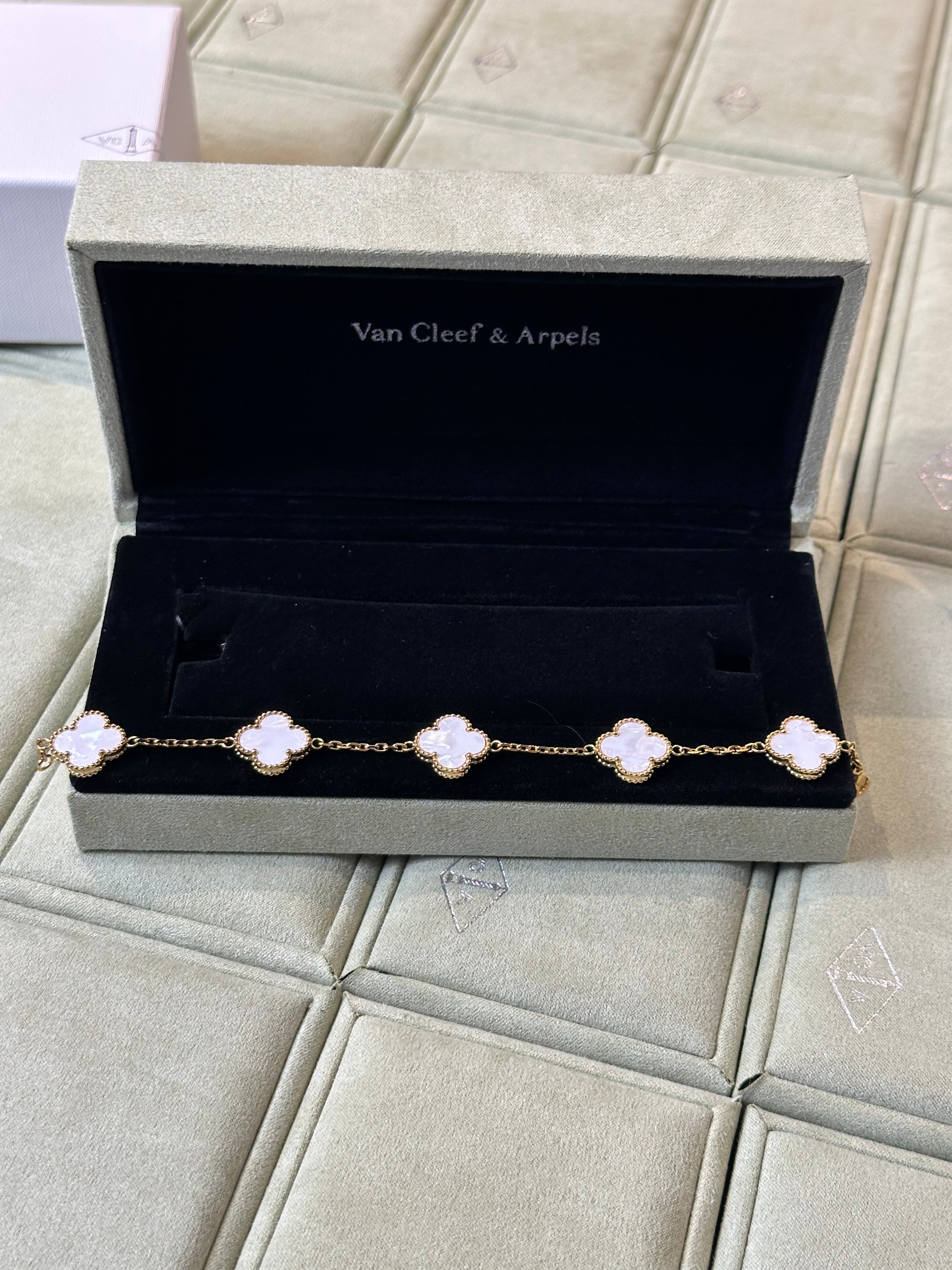 van cleef & arpels  yellow gold, white mother-of-pearl Bracelet 5 Motif