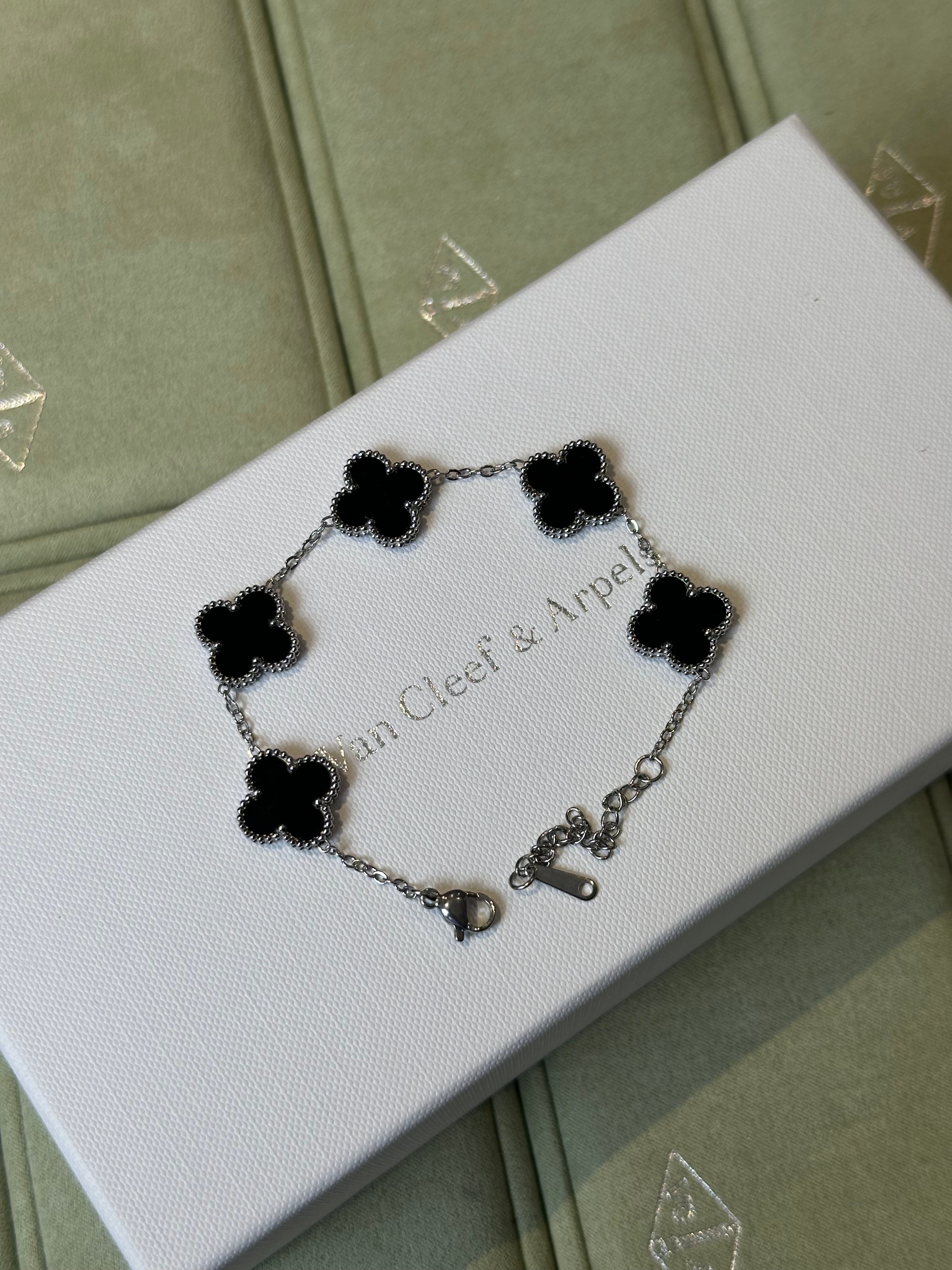 van cleef & arpels 18K  Black & silver Bracelet 5 Motif